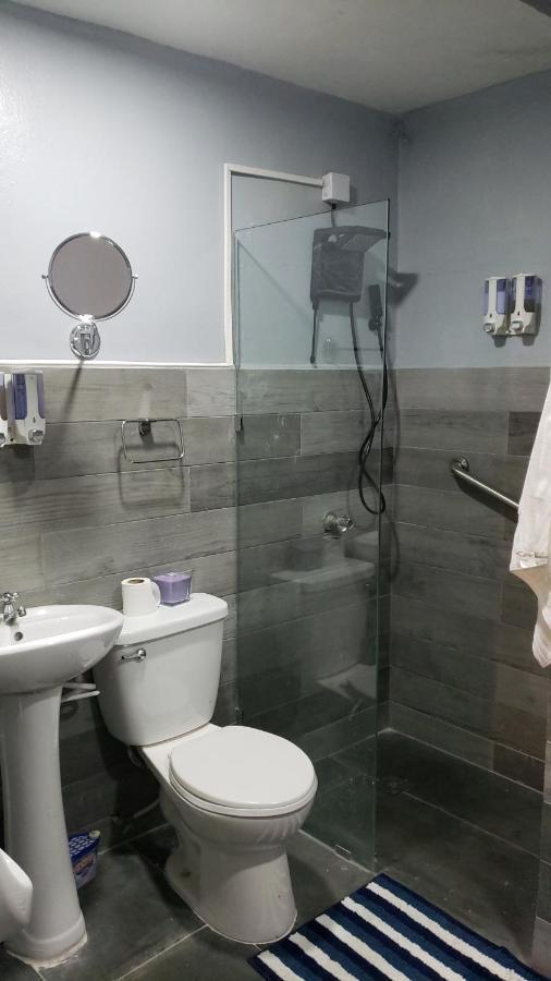 We Hostel And Suites Miraflores By Stand Out Hotels Collection 聖多明哥 外观 照片